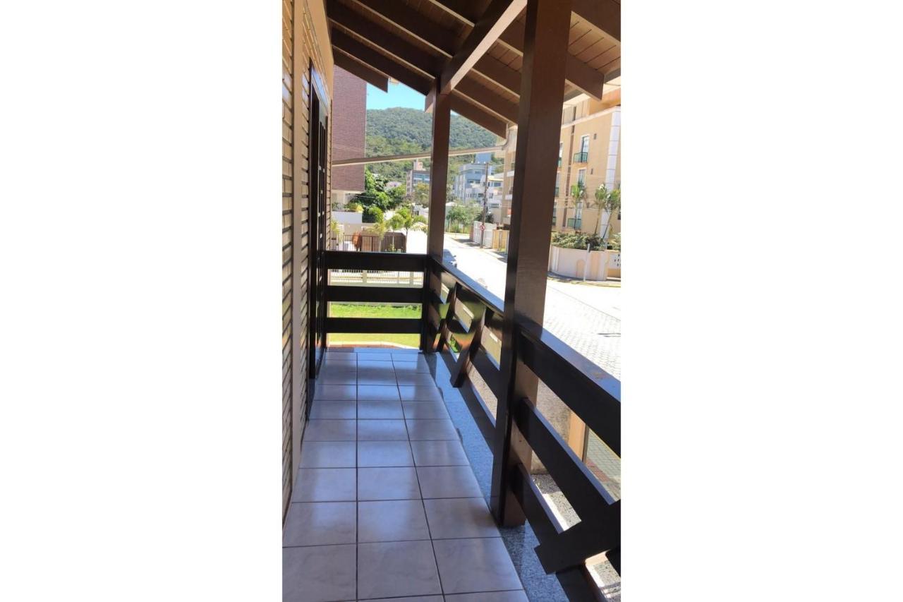 Casa Em Bombinhas Almeida E Moraes Perto Da Praia Eksteriør billede