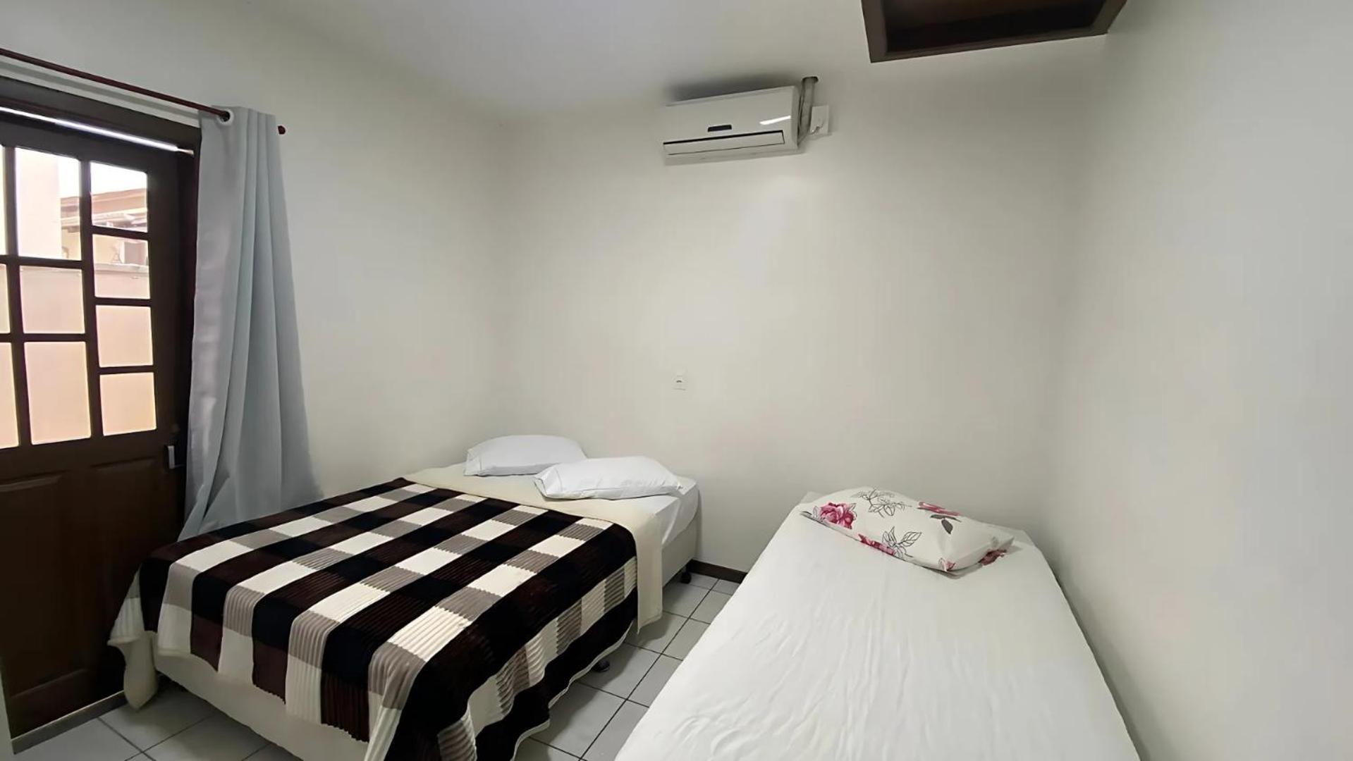 Casa Em Bombinhas Almeida E Moraes Perto Da Praia Eksteriør billede